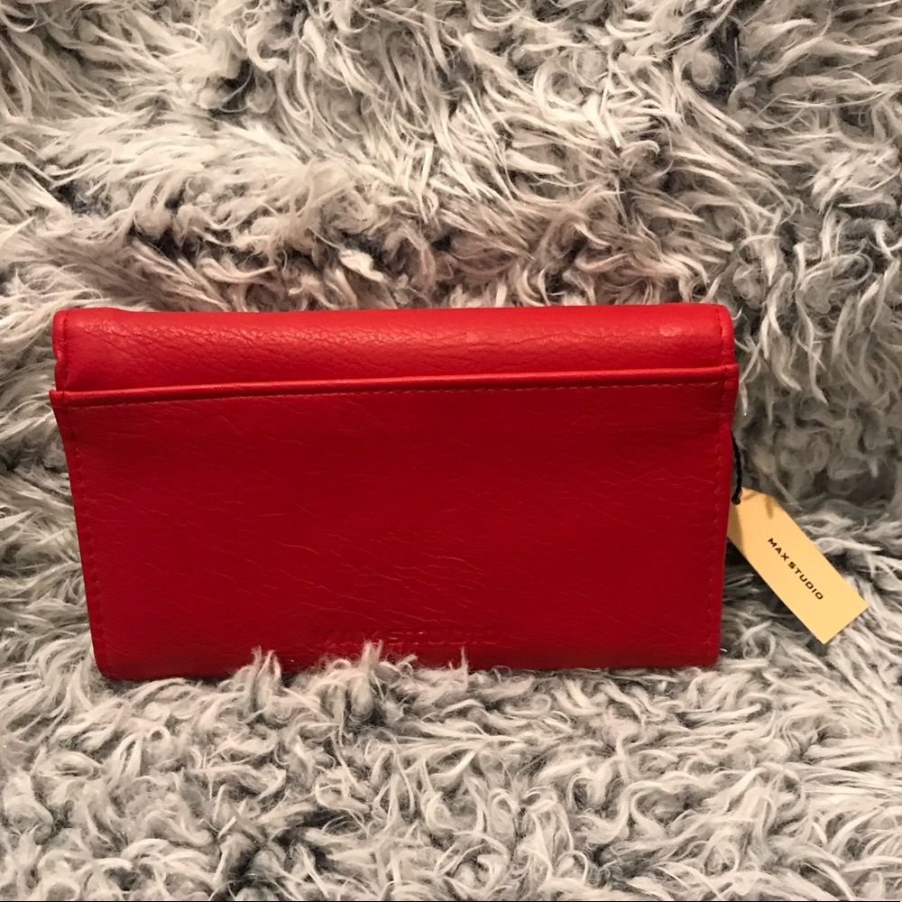 Max Studio red wallet - Picture 2 of 5